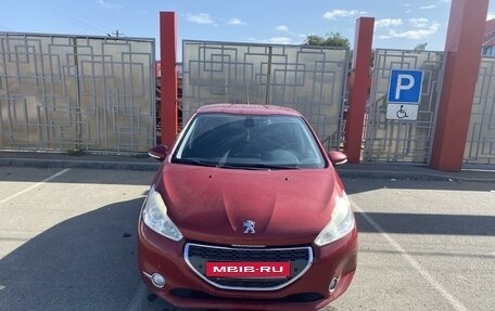 Peugeot 208 II, 2013 год, 900 000 рублей, 6 фотография