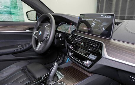 BMW 5 серия, 2023 год, 8 500 000 рублей, 9 фотография