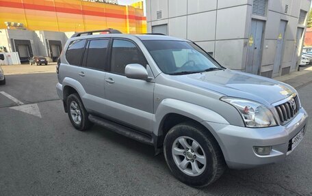 Toyota Land Cruiser Prado 120 рестайлинг, 2003 год, 1 630 000 рублей, 4 фотография