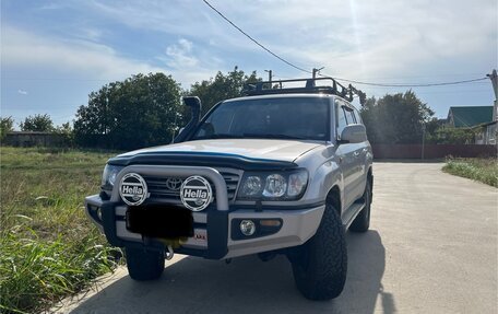 Toyota Land Cruiser 100 рестайлинг 2, 2004 год, 3 500 000 рублей, 9 фотография