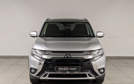 Mitsubishi Outlander III рестайлинг 3, 2018 год, 2 350 000 рублей, 2 фотография