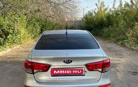 KIA Rio III рестайлинг, 2015 год, 980 000 рублей, 3 фотография