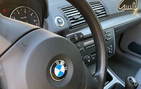 BMW 1 серия, 2006 год, 900 000 рублей, 12 фотография