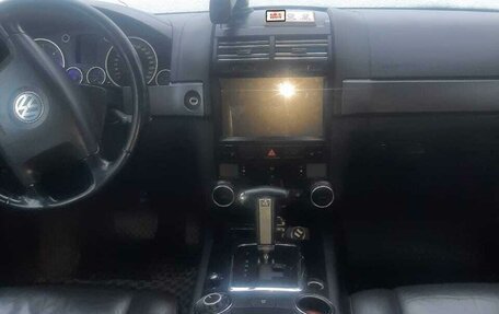 Volkswagen Touareg III, 2006 год, 600 000 рублей, 1 фотография