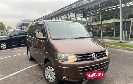 Volkswagen Caravelle T5, 2011 год, 2 100 000 рублей, 10 фотография