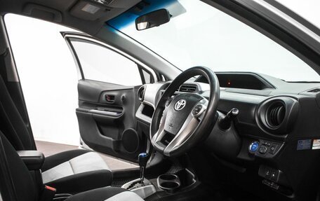 Toyota Aqua I, 2014 год, 1 069 000 рублей, 9 фотография