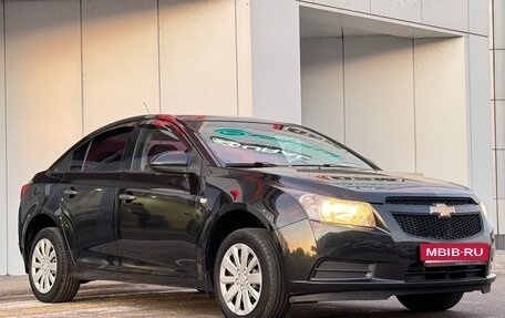 Chevrolet Cruze II, 2010 год, 867 000 рублей, 8 фотография