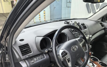 Toyota Highlander III, 2012 год, 2 620 000 рублей, 12 фотография