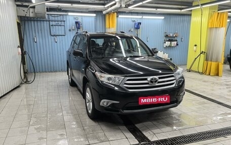 Toyota Highlander III, 2012 год, 2 620 000 рублей, 10 фотография