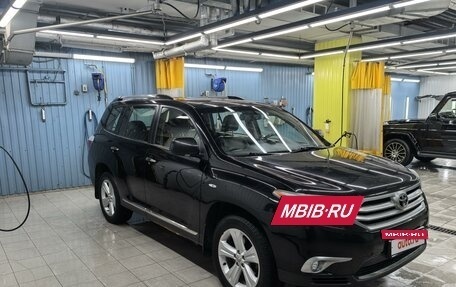 Toyota Highlander III, 2012 год, 2 620 000 рублей, 3 фотография