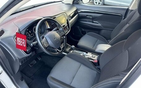 Mitsubishi Outlander III рестайлинг 3, 2019 год, 2 690 000 рублей, 7 фотография