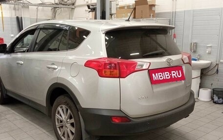 Toyota RAV4, 2014 год, 1 418 000 рублей, 4 фотография