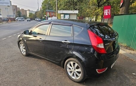 Hyundai Solaris II рестайлинг, 2012 год, 900 000 рублей, 3 фотография