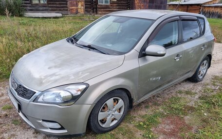 KIA cee'd I рестайлинг, 2010 год, 640 000 рублей, 3 фотография