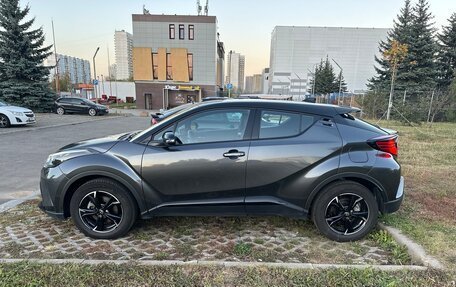 Toyota C-HR I рестайлинг, 2023 год, 5 500 000 рублей, 5 фотография