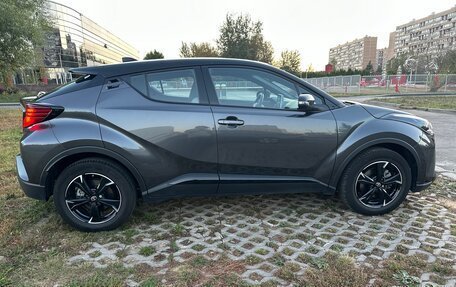 Toyota C-HR I рестайлинг, 2023 год, 5 500 000 рублей, 6 фотография