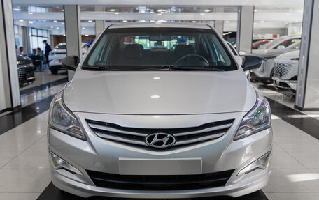 Hyundai Solaris II рестайлинг, 2015 год, 1 150 000 рублей, 2 фотография