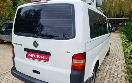 Volkswagen Transporter T5 рестайлинг, 2008 год, 1 000 000 рублей, 4 фотография