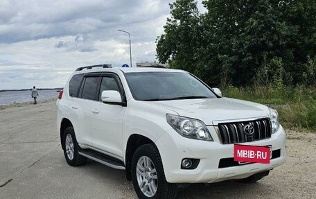 Toyota Land Cruiser Prado 150 рестайлинг 2, 2011 год, 3 300 000 рублей, 2 фотография