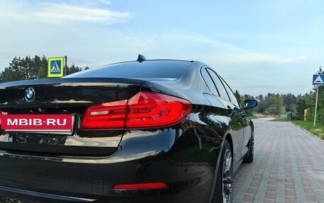 BMW 5 серия, 2018 год, 3 431 000 рублей, 2 фотография