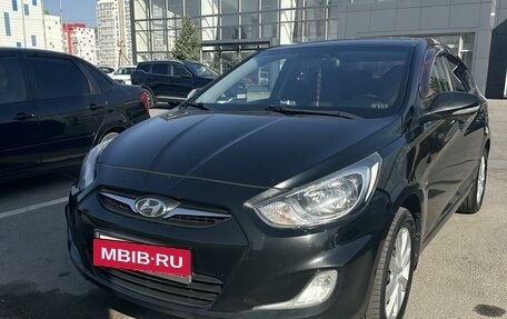 Hyundai Solaris II рестайлинг, 2011 год, 830 000 рублей, 3 фотография