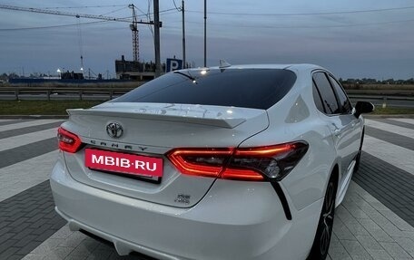 Toyota Camry, 2021 год, 3 200 000 рублей, 7 фотография