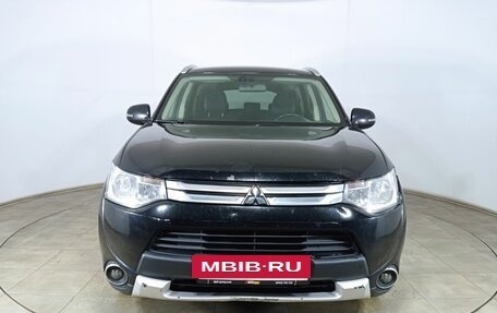 Mitsubishi Outlander III рестайлинг 3, 2014 год, 1 340 000 рублей, 2 фотография