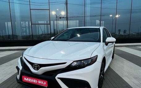 Toyota Camry, 2021 год, 3 200 000 рублей, 11 фотография