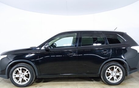 Mitsubishi Outlander III рестайлинг 3, 2014 год, 1 340 000 рублей, 8 фотография