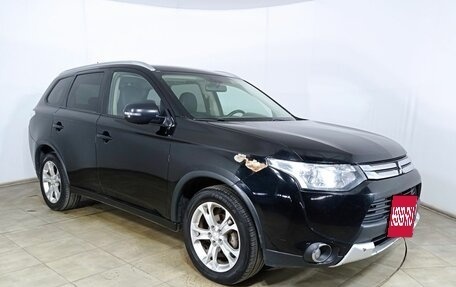 Mitsubishi Outlander III рестайлинг 3, 2014 год, 1 340 000 рублей, 3 фотография