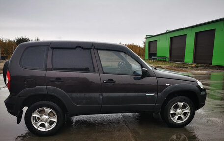 Chevrolet Niva I рестайлинг, 2011 год, 550 000 рублей, 2 фотография