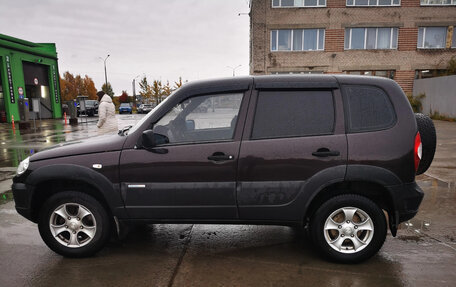 Chevrolet Niva I рестайлинг, 2011 год, 550 000 рублей, 4 фотография