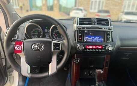 Toyota Land Cruiser Prado 150 рестайлинг 2, 2015 год, 4 150 000 рублей, 17 фотография