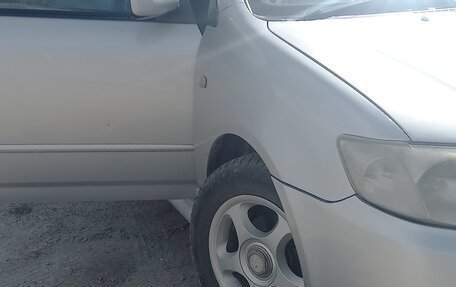 Toyota Corolla, 2004 год, 630 000 рублей, 2 фотография