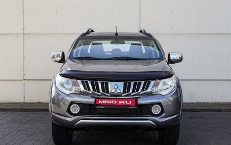 Mitsubishi L200 IV рестайлинг, 2015 год, 2 550 000 рублей, 3 фотография