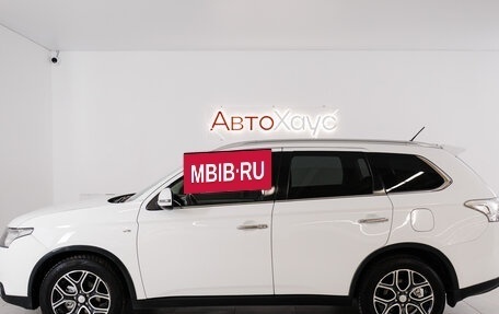 Mitsubishi Outlander III рестайлинг 3, 2014 год, 2 155 000 рублей, 8 фотография