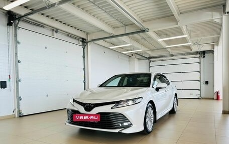 Toyota Camry, 2019 год, 3 599 000 рублей, 2 фотография