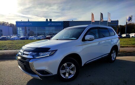 Mitsubishi Outlander III рестайлинг 3, 2018 год, 2 049 000 рублей, 1 фотография