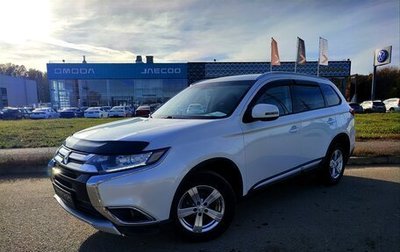 Mitsubishi Outlander III рестайлинг 3, 2018 год, 2 049 000 рублей, 1 фотография