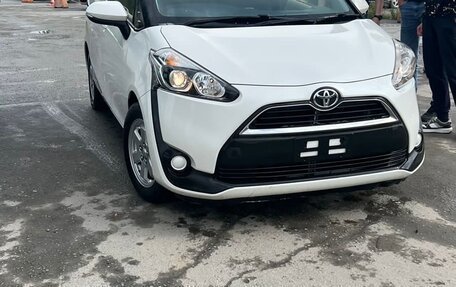 Toyota Sienta II, 2015 год, 1 590 000 рублей, 3 фотография