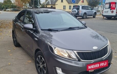 KIA Rio III рестайлинг, 2013 год, 980 000 рублей, 3 фотография