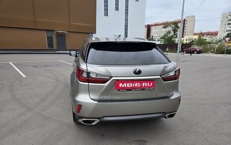 Lexus RX IV рестайлинг, 2017 год, 3 900 000 рублей, 13 фотография