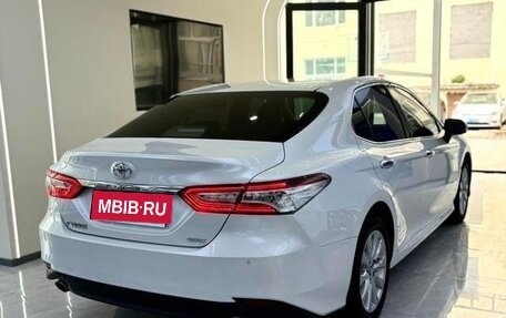 Toyota Camry, 2021 год, 2 500 000 рублей, 5 фотография