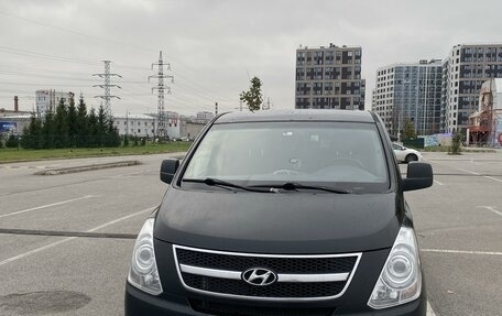 Hyundai H-1 II рестайлинг, 2011 год, 1 200 000 рублей, 1 фотография