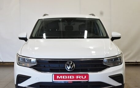 Volkswagen Tiguan II, 2021 год, 2 990 000 рублей, 3 фотография