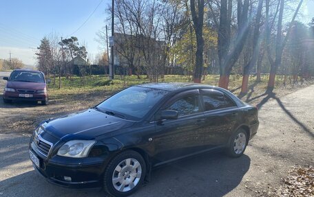 Toyota Avensis III рестайлинг, 2005 год, 700 000 рублей, 3 фотография