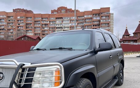 Cadillac Escalade II, 2003 год, 1 150 000 рублей, 3 фотография