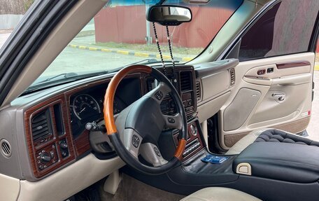 Cadillac Escalade II, 2003 год, 1 150 000 рублей, 10 фотография