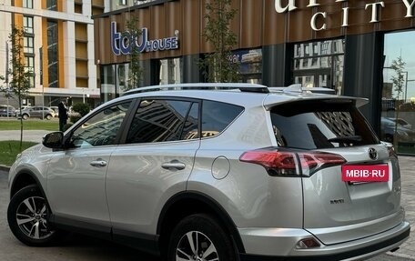 Toyota RAV4, 2017 год, 2 580 000 рублей, 5 фотография