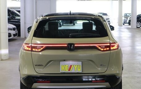 Honda Vezel, 2021 год, 1 640 000 рублей, 5 фотография